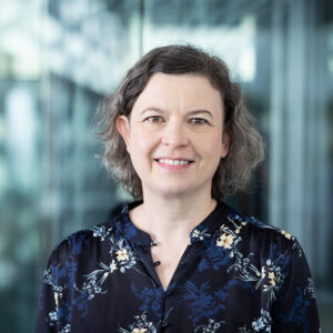 Eszter Hargittai *03 SOC