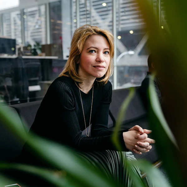 Jennifer Valentino-DeVries *05 SPIA